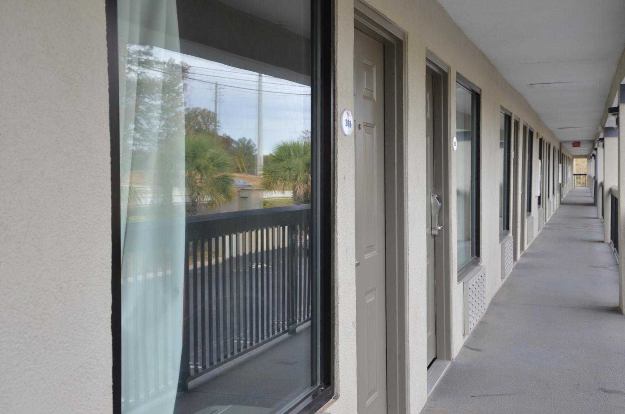 Baymont Suites Covington Exterior photo